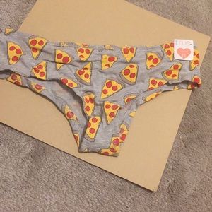 Rue 21 panties never been worn size medium